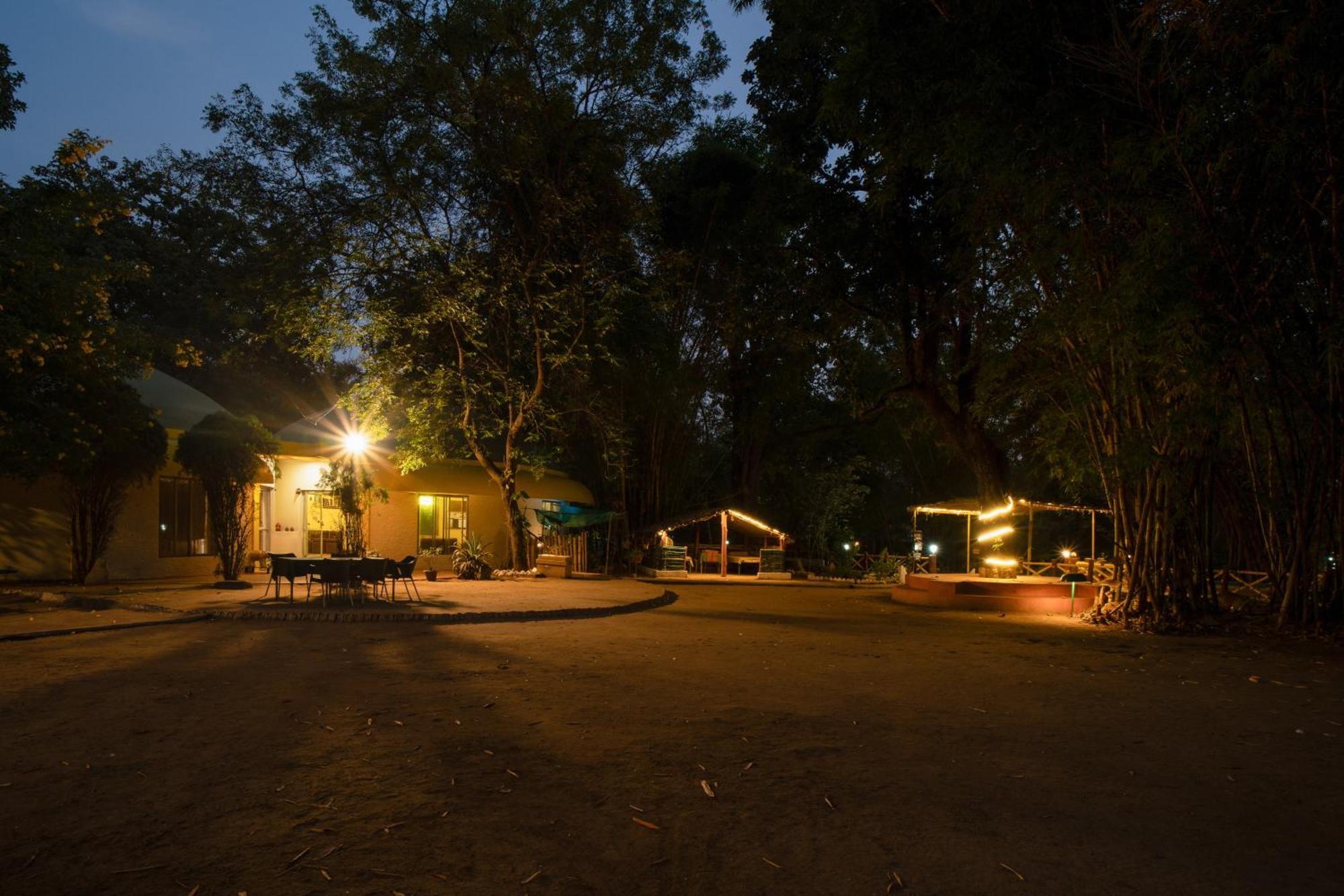 Hotel Treebo Premium Mowgli'S Den, Pench Khawāsa Exteriér fotografie