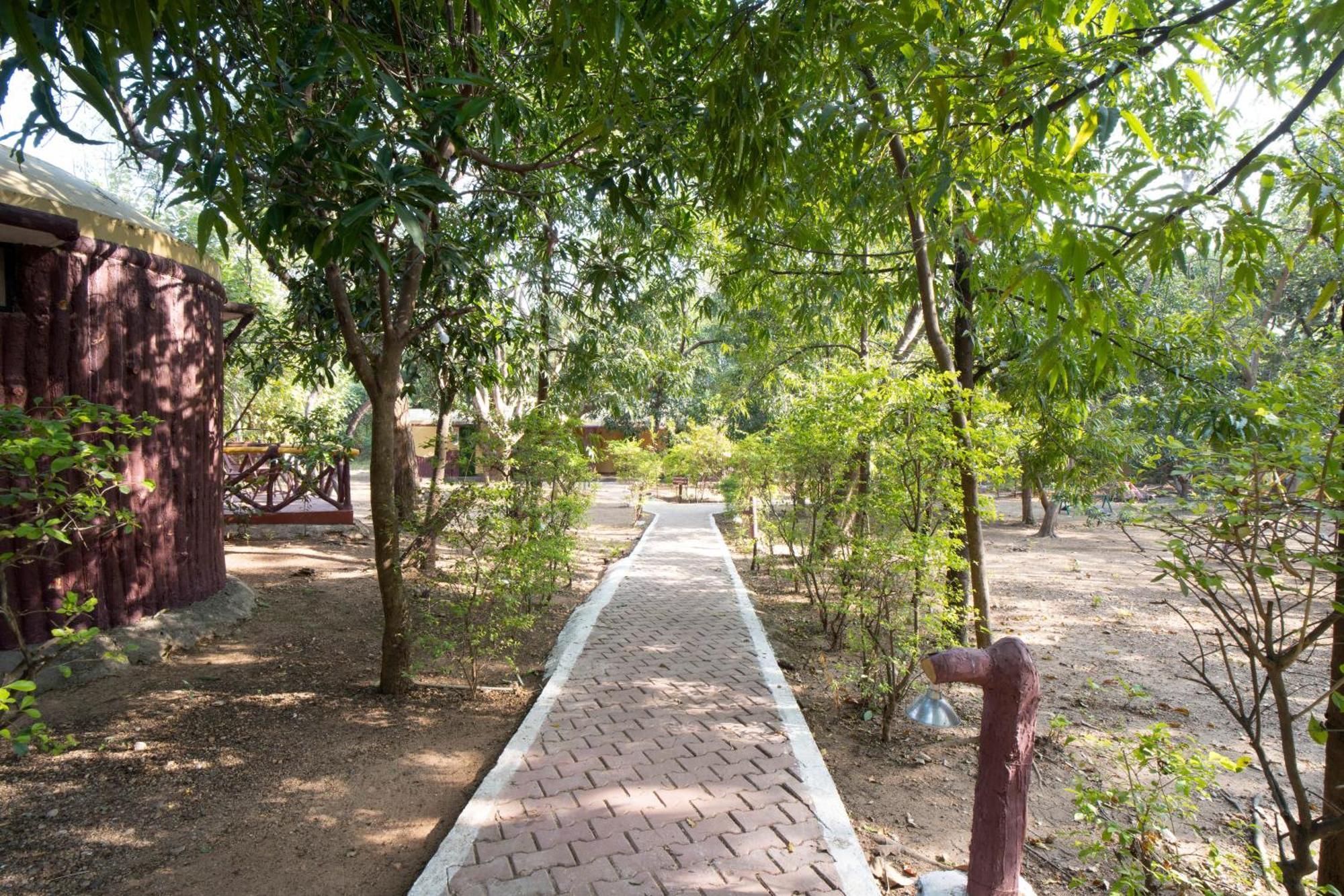 Hotel Treebo Premium Mowgli'S Den, Pench Khawāsa Exteriér fotografie