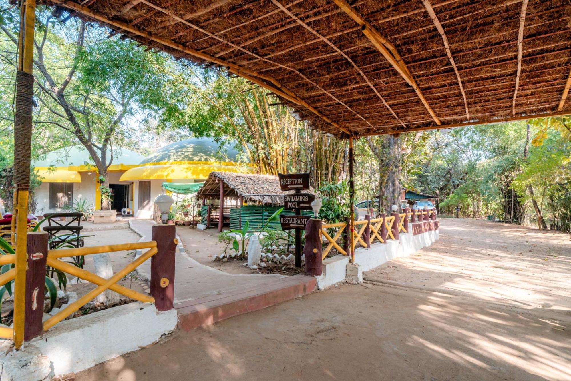 Hotel Treebo Premium Mowgli'S Den, Pench Khawāsa Exteriér fotografie