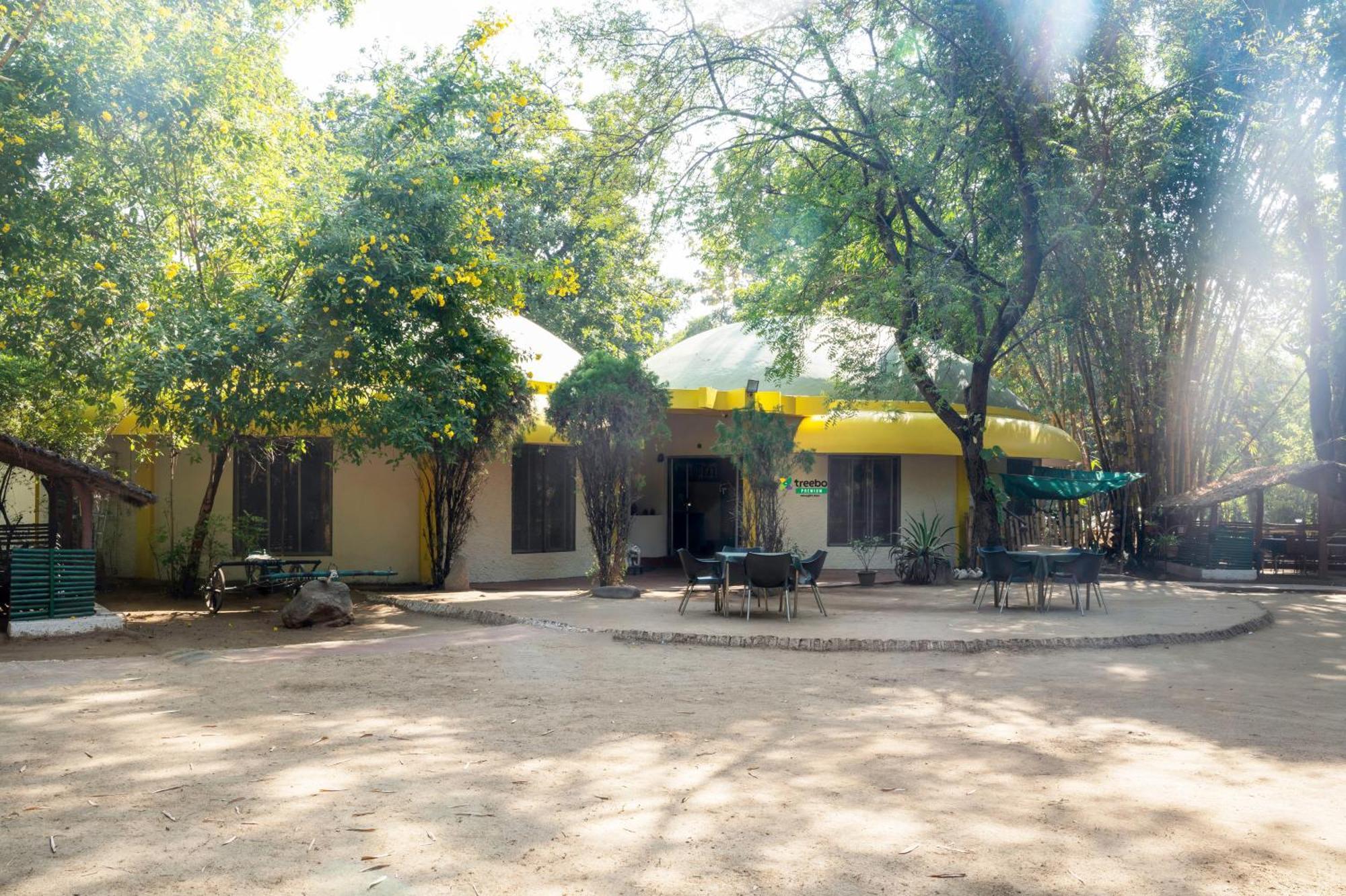 Hotel Treebo Premium Mowgli'S Den, Pench Khawāsa Exteriér fotografie