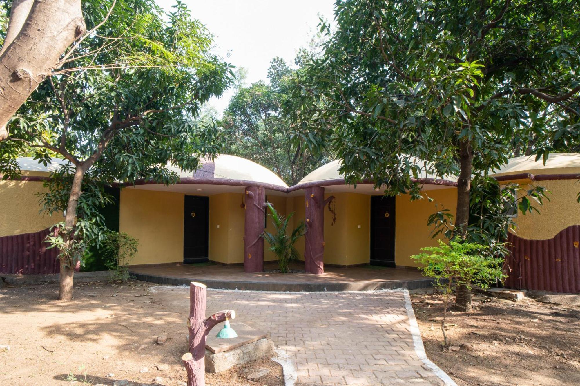 Hotel Treebo Premium Mowgli'S Den, Pench Khawāsa Exteriér fotografie
