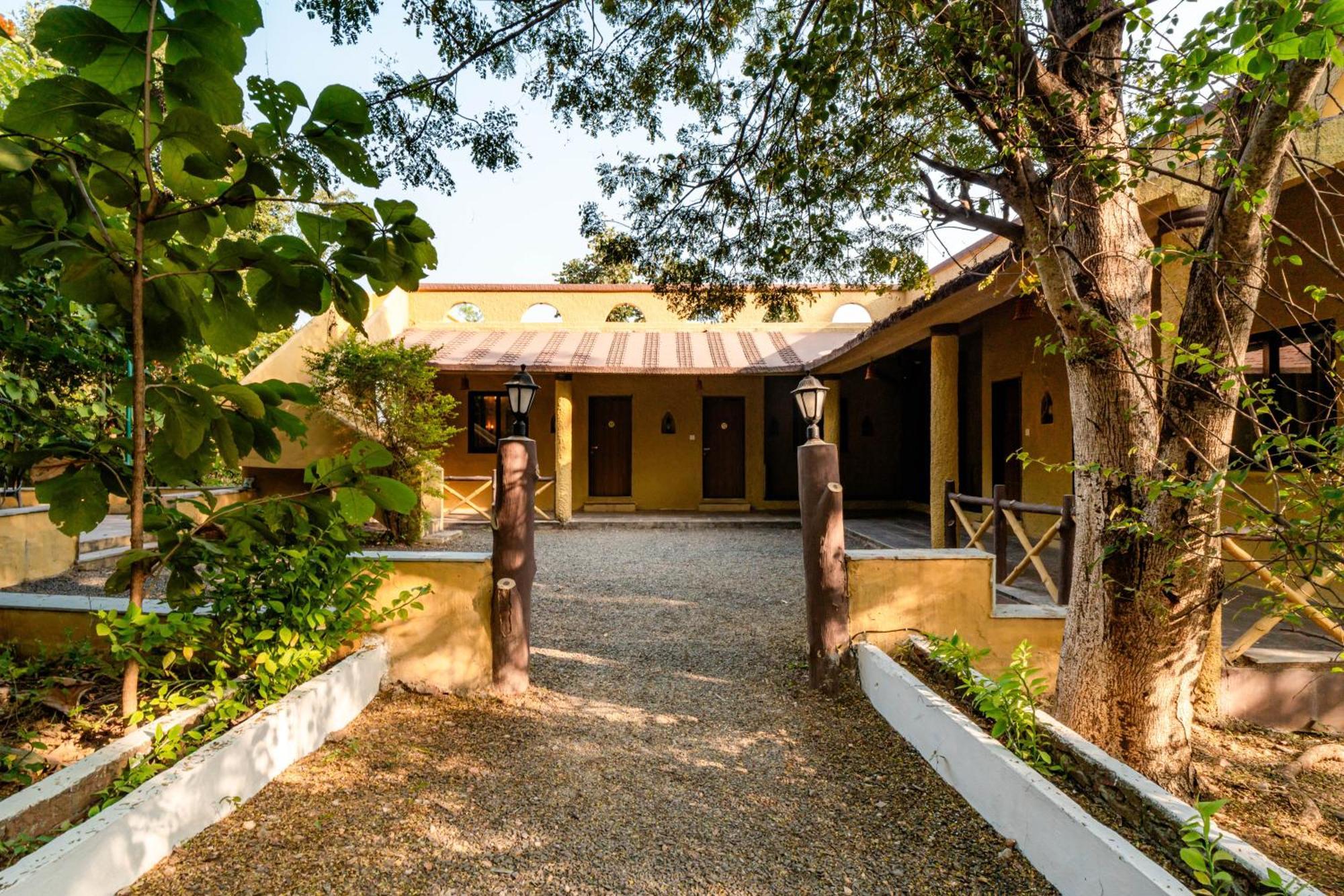 Hotel Treebo Premium Mowgli'S Den, Pench Khawāsa Exteriér fotografie