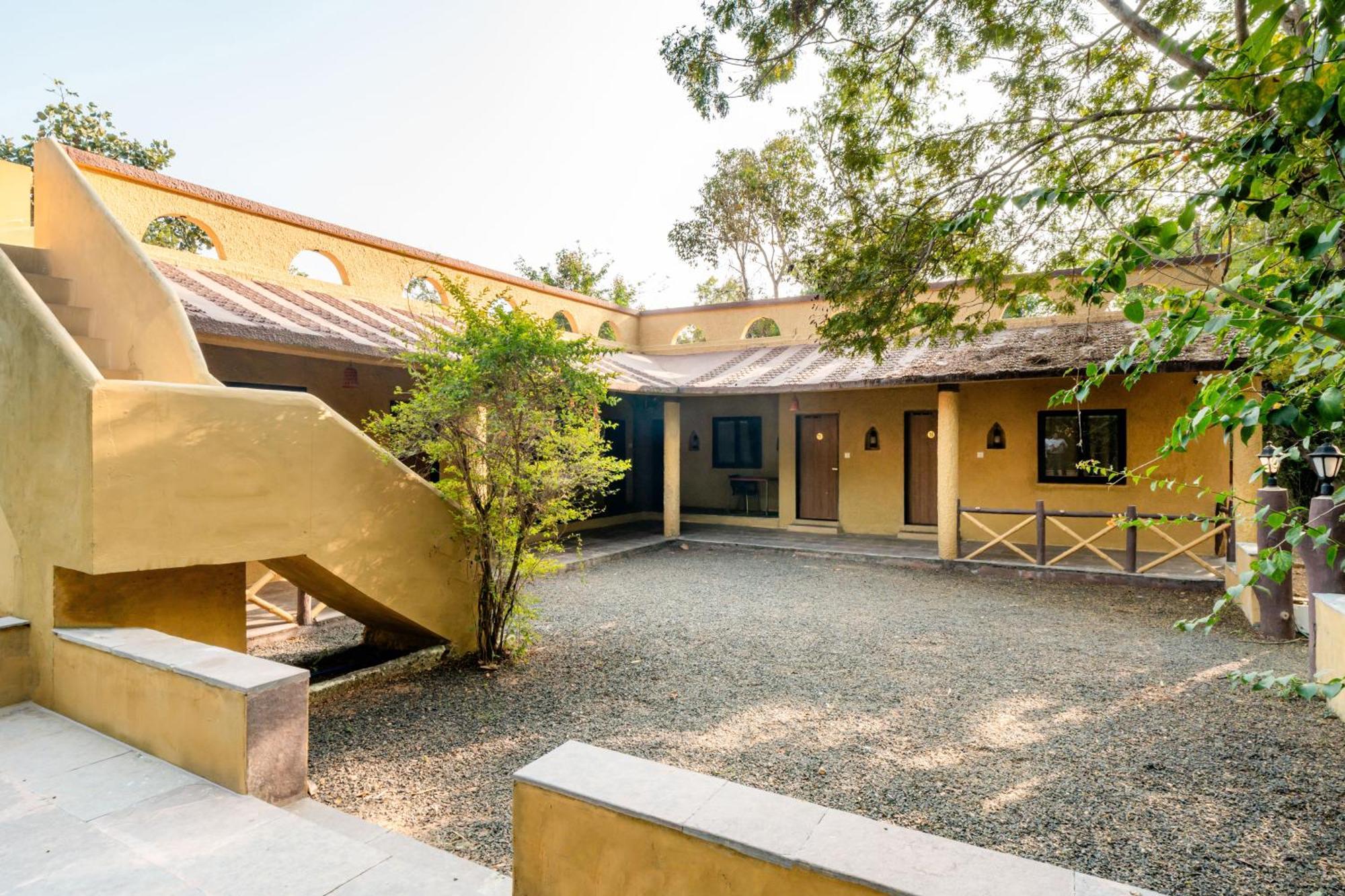 Hotel Treebo Premium Mowgli'S Den, Pench Khawāsa Exteriér fotografie